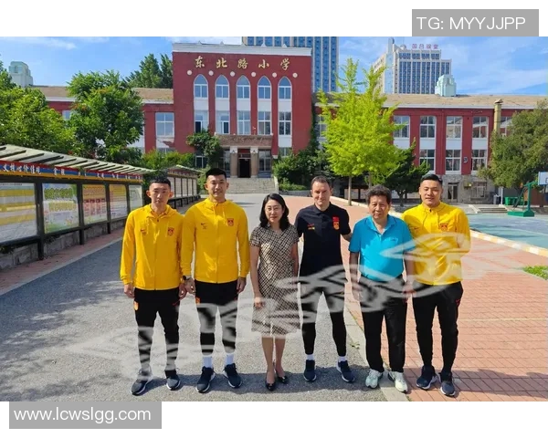 大连东北路小学足球明星展现青春活力与团队精神的精彩瞬间 大连东北路小学足球明星展现青春活力与团队精神的精彩瞬间