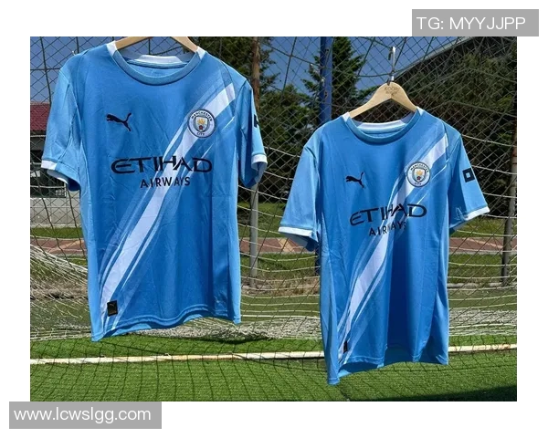 白色球衣搭配推荐足球明星风格与魅力解析