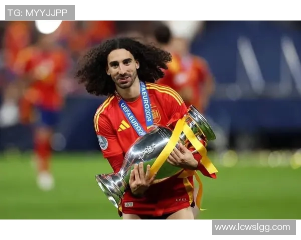 绑头带的足球明星们如何在赛场上展现个性与实力的完美结合 绑头带的足球明星们如何在赛场上展现个性与实力的完美结合