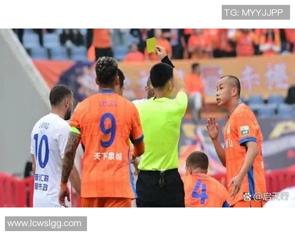 足球明星各自位置解析与精彩瞬间展示图集