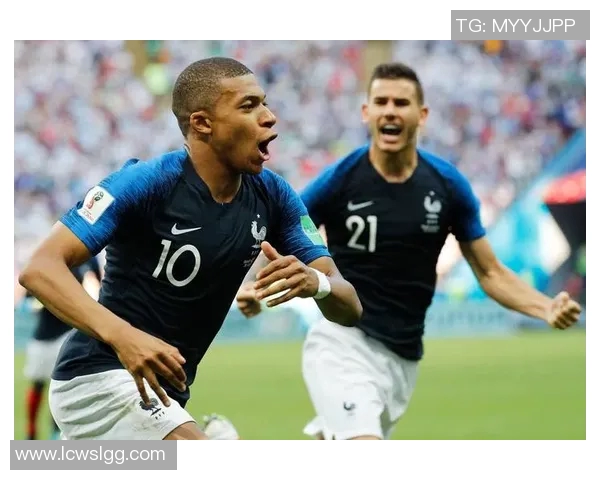 姆巴佩的足球传奇之路:从天才少年到世界顶级球星的成长故事 姆巴佩的足球传奇之路:从天才少年到世界顶级球星的成长故事